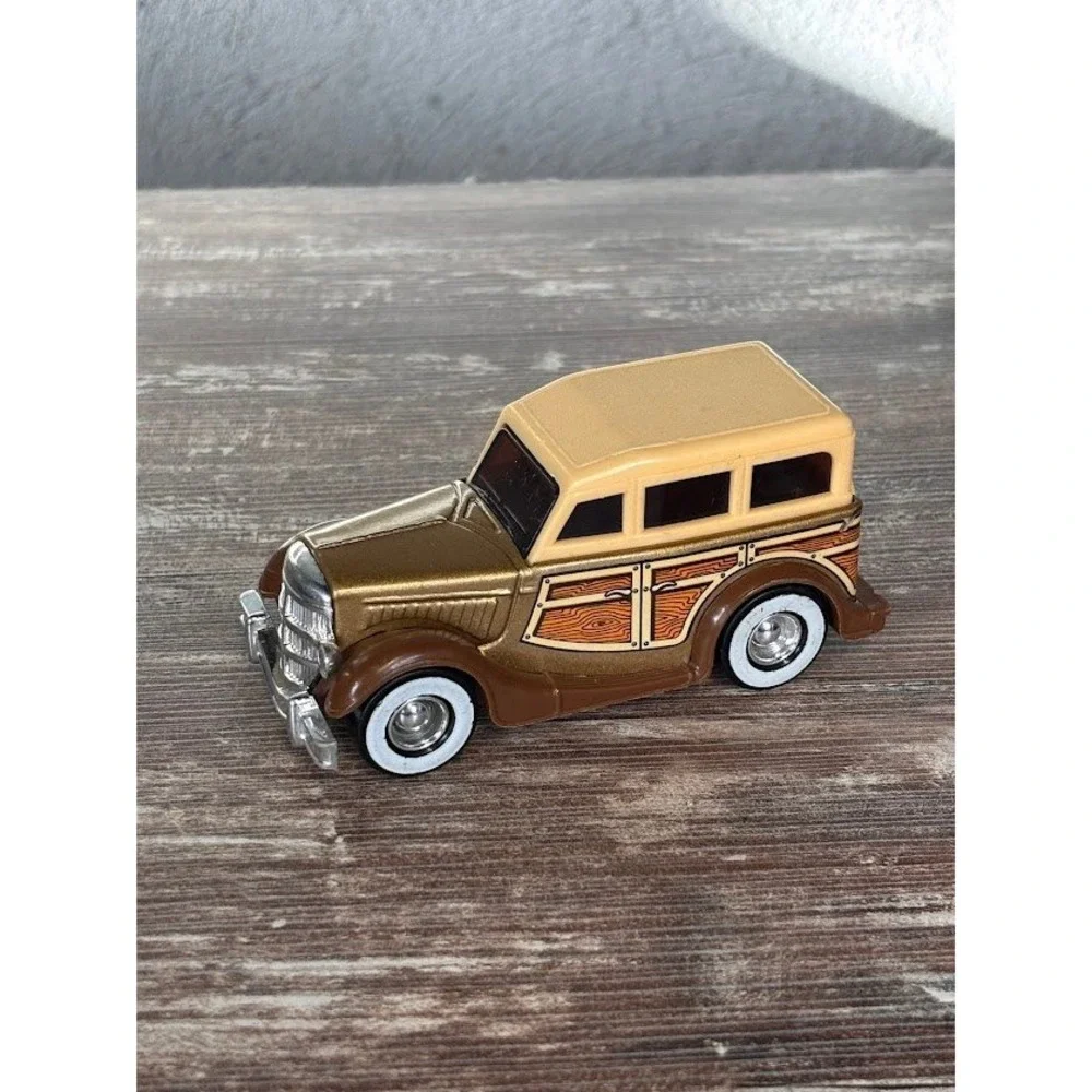 Buddy L‎ Corp Made in Japan Diecast Woody Station Wagon Toy Car
